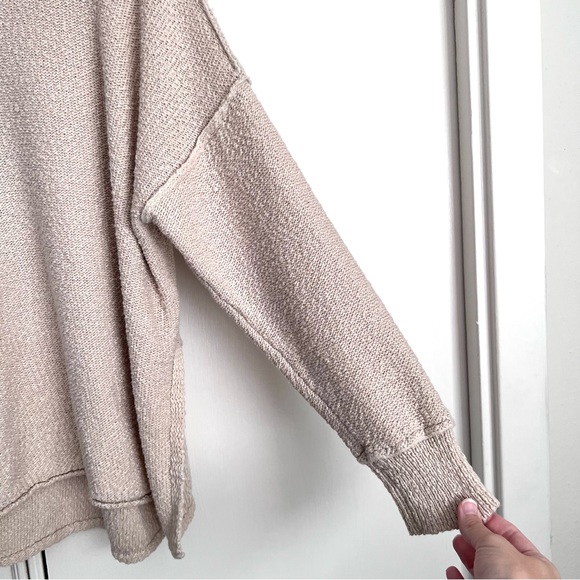 Aerie Long Sleeve Knit Sweater in Oatmeal Raw Seam Split Hem Size Large - Picture 3 of 8
